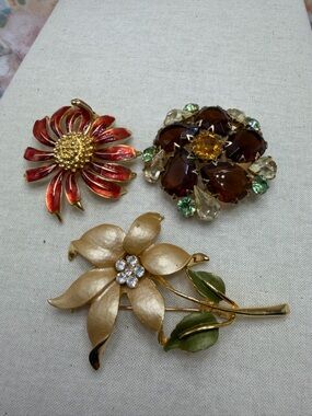 Vintage Gold Floral Crystal Brooch lot- Gold, Red, Brown
